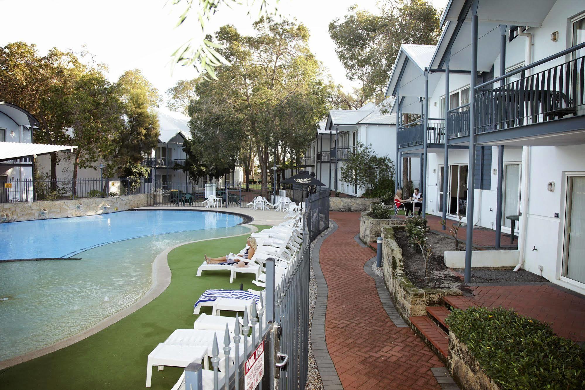 Mandurah Quay Resort Bagian luar foto