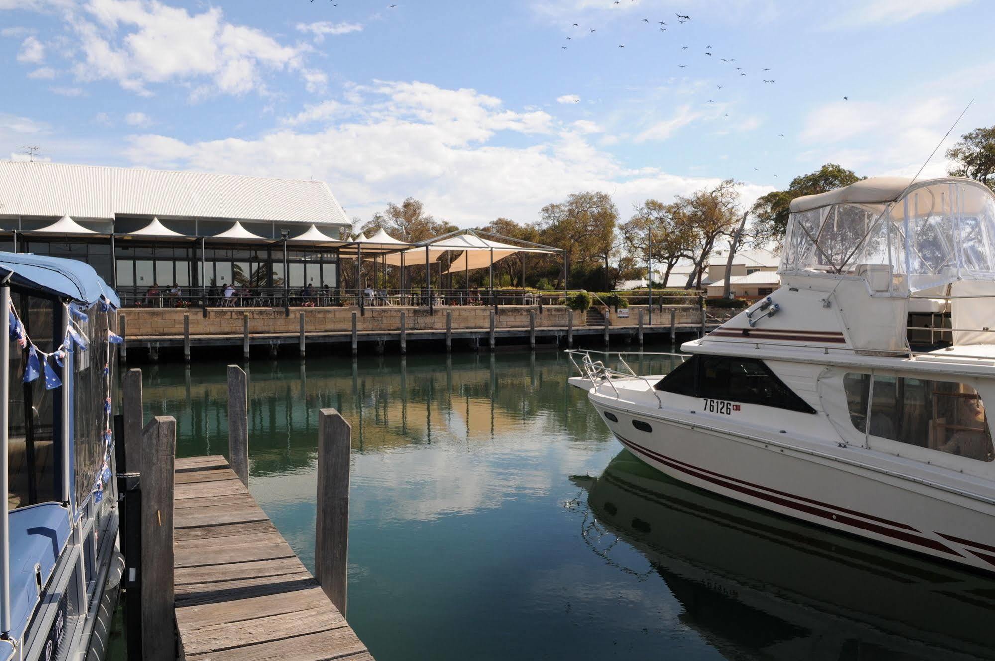 Mandurah Quay Resort Bagian luar foto