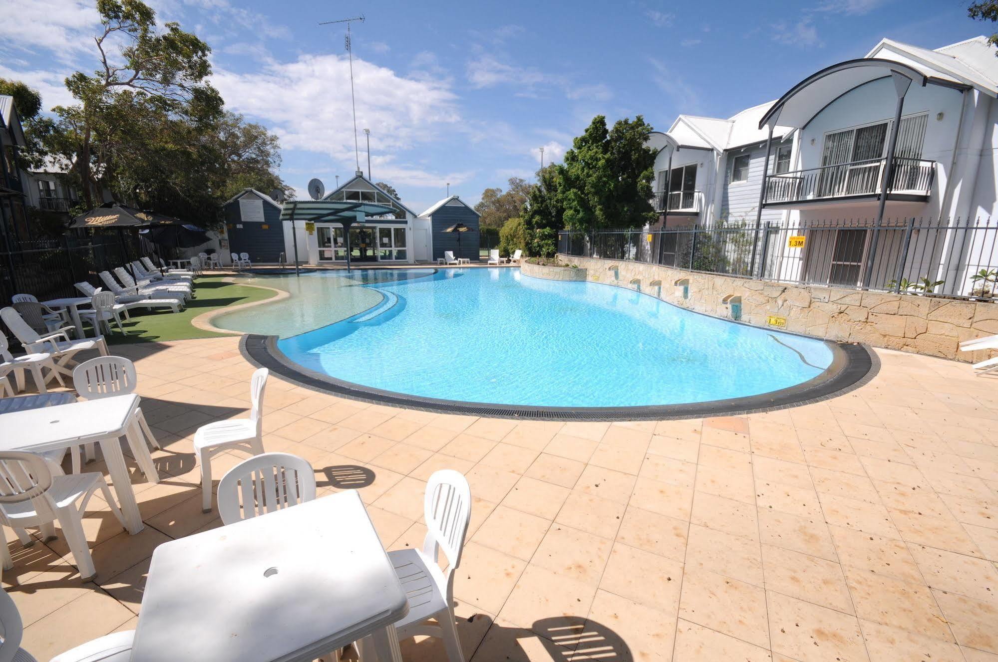 Mandurah Quay Resort Bagian luar foto